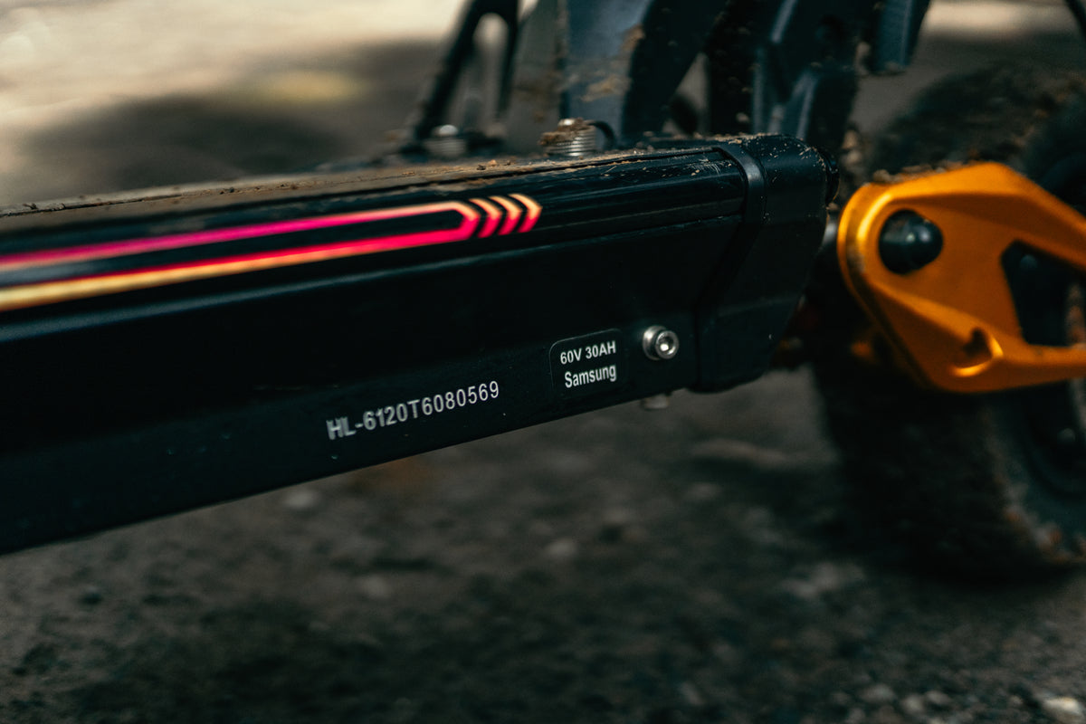 EDGERUNNER 2.0 Dual-Motor Rugged-Terrain Hyper Electric Scooter (60V SAMSUNG)